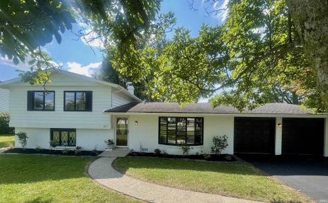 1125 N Bittersweet Lane Muncie IN 47304