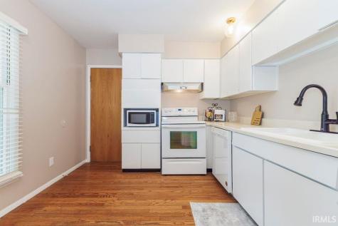 1125 N Bittersweet Lane Muncie IN 47304