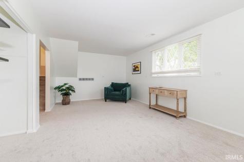 1125 N Bittersweet Lane Muncie IN 47304