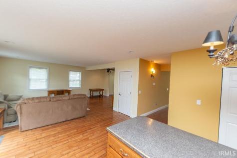 9578 E State Road 45 Road Unionville IN 47468