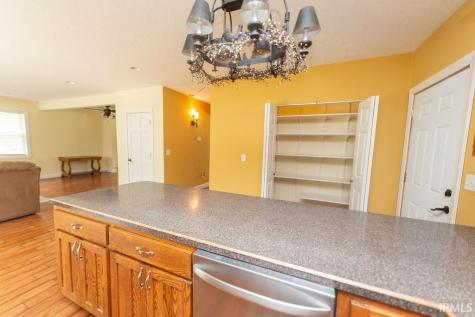 9578 E State Road 45 Road Unionville IN 47468