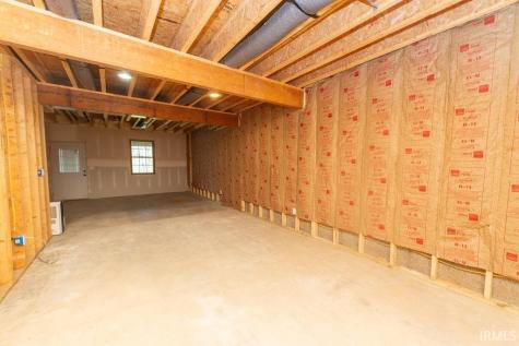 9578 E State Road 45 Road Unionville IN 47468