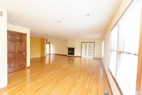 9578 E State Road 45 Road Unionville IN 47468