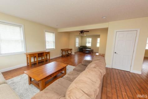 9578 E State Road 45 Road Unionville IN 47468
