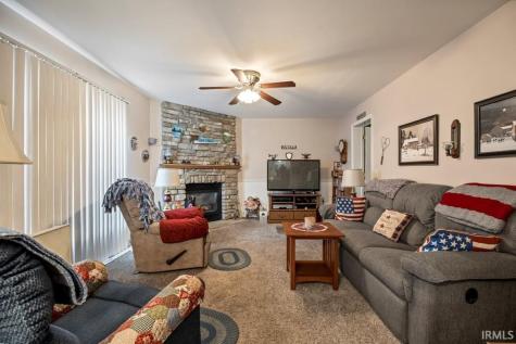 3577 S County Road 100 E Winchester IN 47394