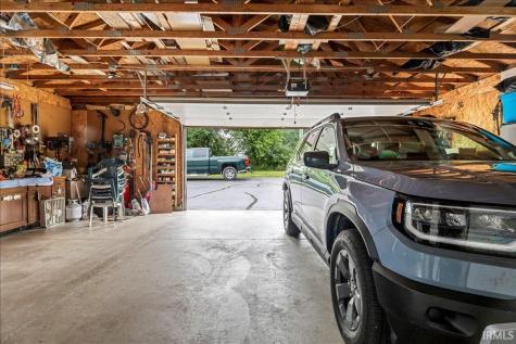 3577 S County Road 100 E Winchester IN 47394