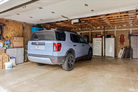3577 S County Road 100 E Winchester IN 47394