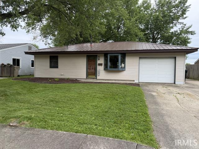 1952 Renfrew Drive South Bend IN 46614