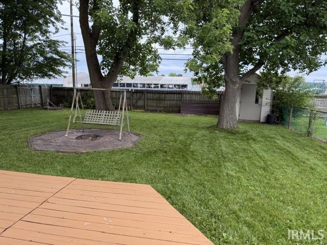 1952 Renfrew Drive South Bend IN 46614