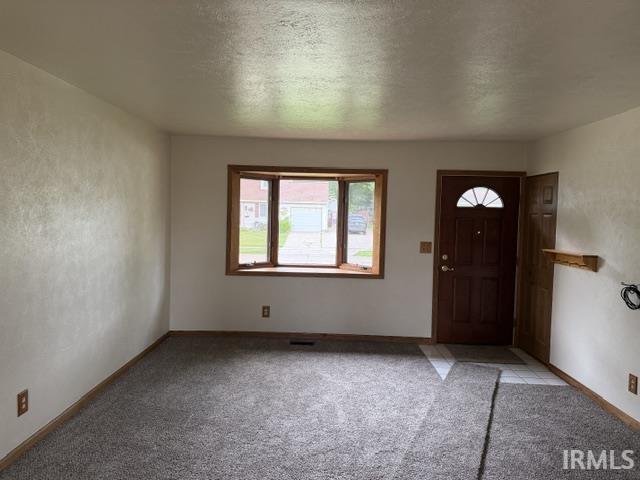 1952 Renfrew Drive South Bend IN 46614
