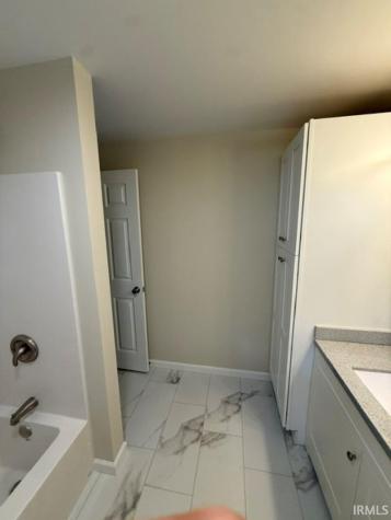 240 E Grove Street Bloomfield IN 47424