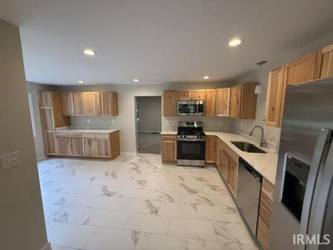 240 E Grove Street Bloomfield IN 47424