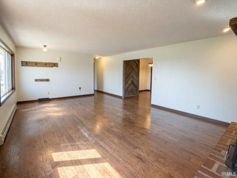 2378 S 425 E Monticello IN 47960