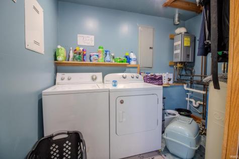 2467 N 200 E Winamac IN 46996