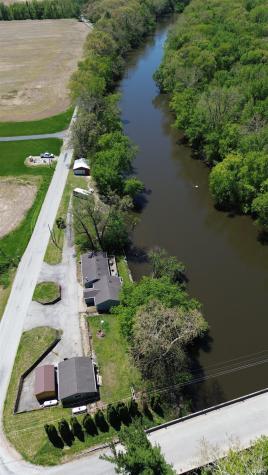 2467 N 200 E Winamac IN 46996