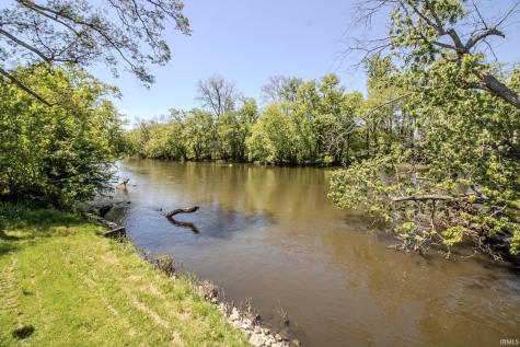 2467 N 200 E Winamac IN 46996