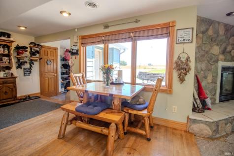 2467 N 200 E Winamac IN 46996