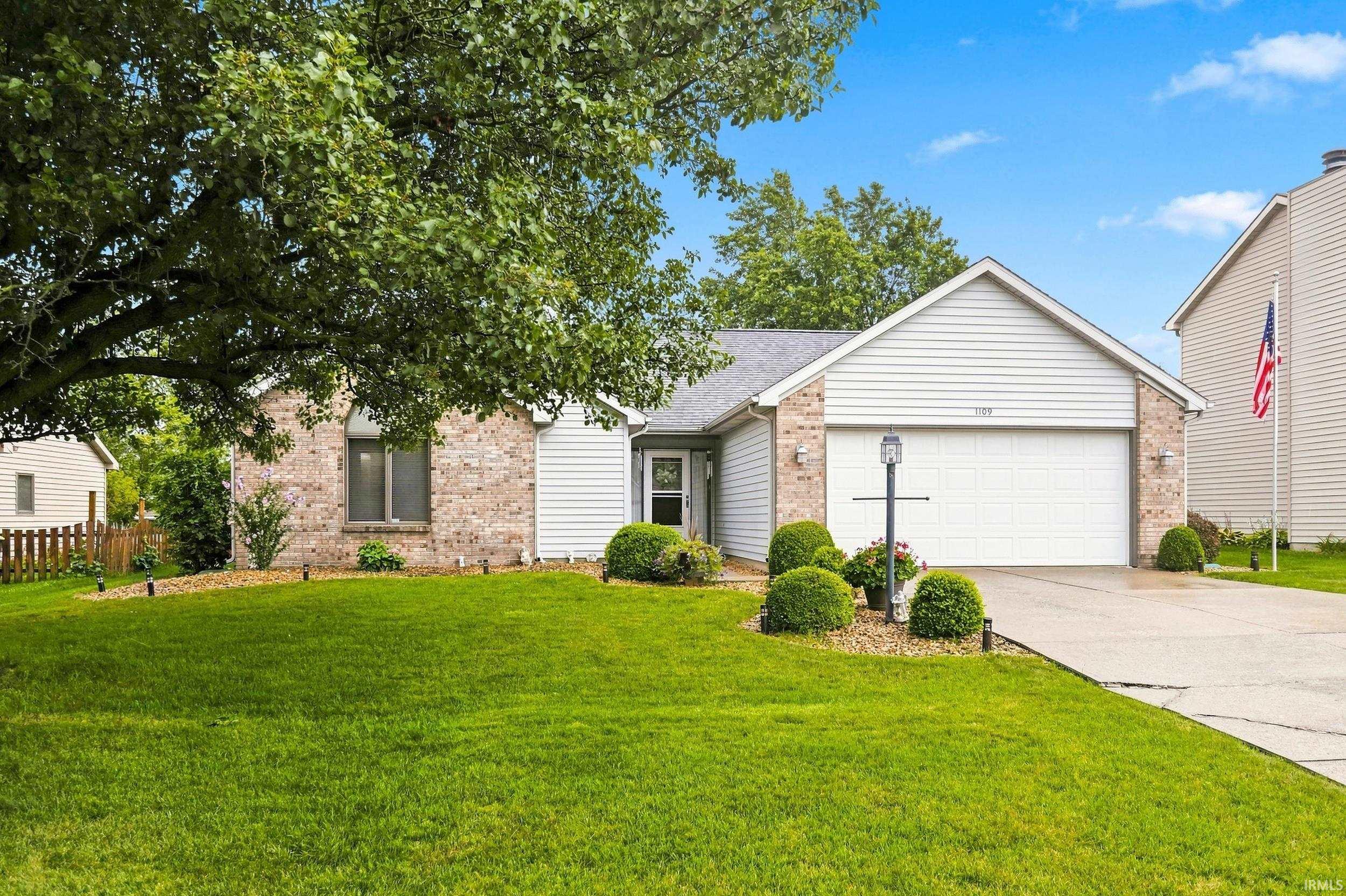 1109 Brittany Place Fort Wayne IN 46825