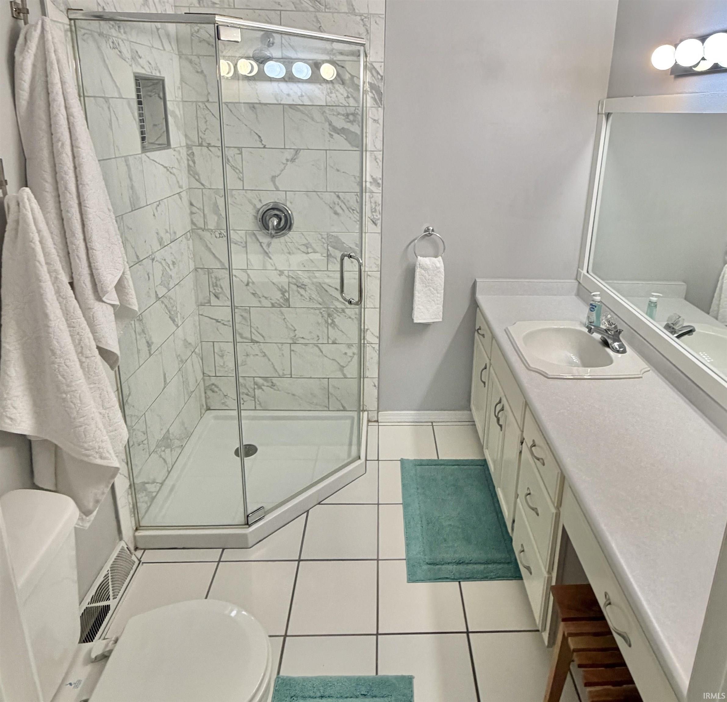 51844 Cloumbine Drive Granger IN 46530