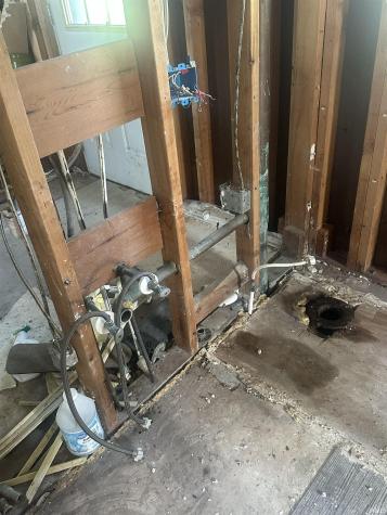 1212 W State Road 18 Road Hartford City IN 47348