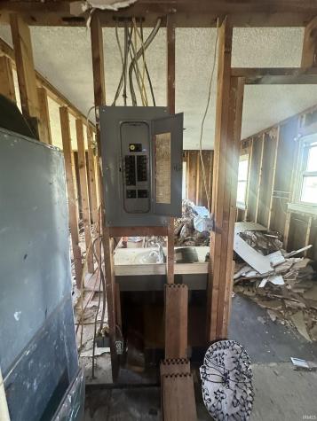 1212 W State Road 18 Road Hartford City IN 47348