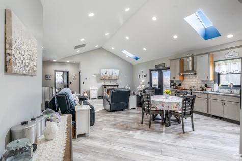 220 N Jefferson Street Nashville IN 47448