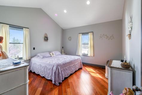 220 N Jefferson Street Nashville IN 47448