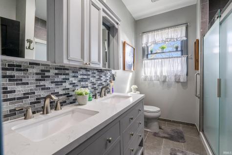 220 N Jefferson Street Nashville IN 47448