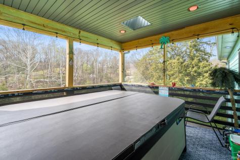 220 N Jefferson Street Nashville IN 47448