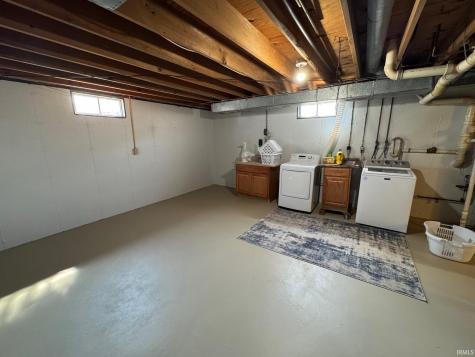 909 Clover Street Rochester IN 46975