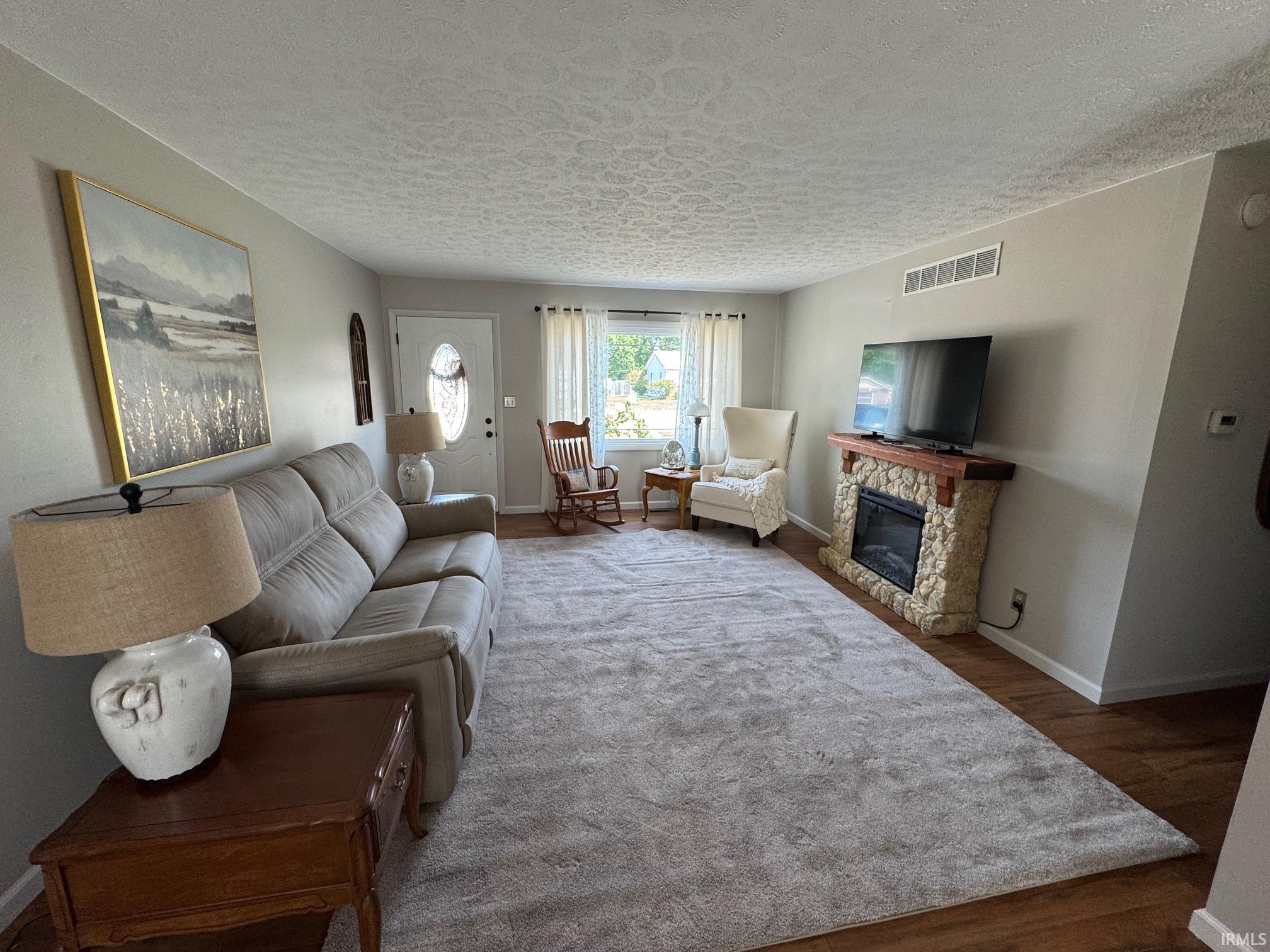 909 Clover Street Rochester IN 46975