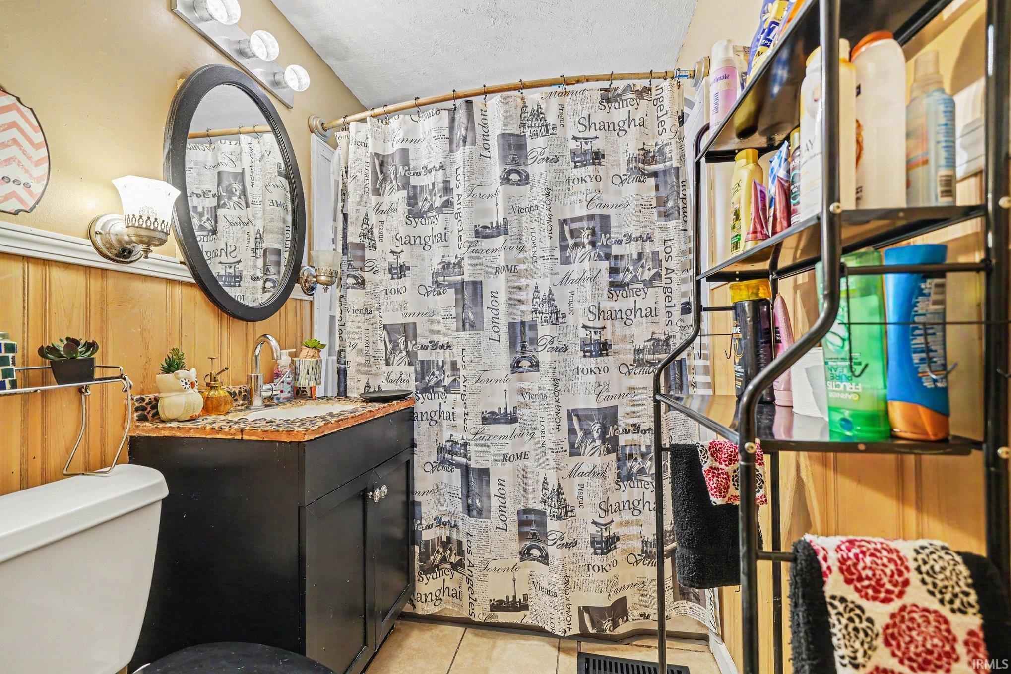 2520 Wall Street South Bend IN 46615
