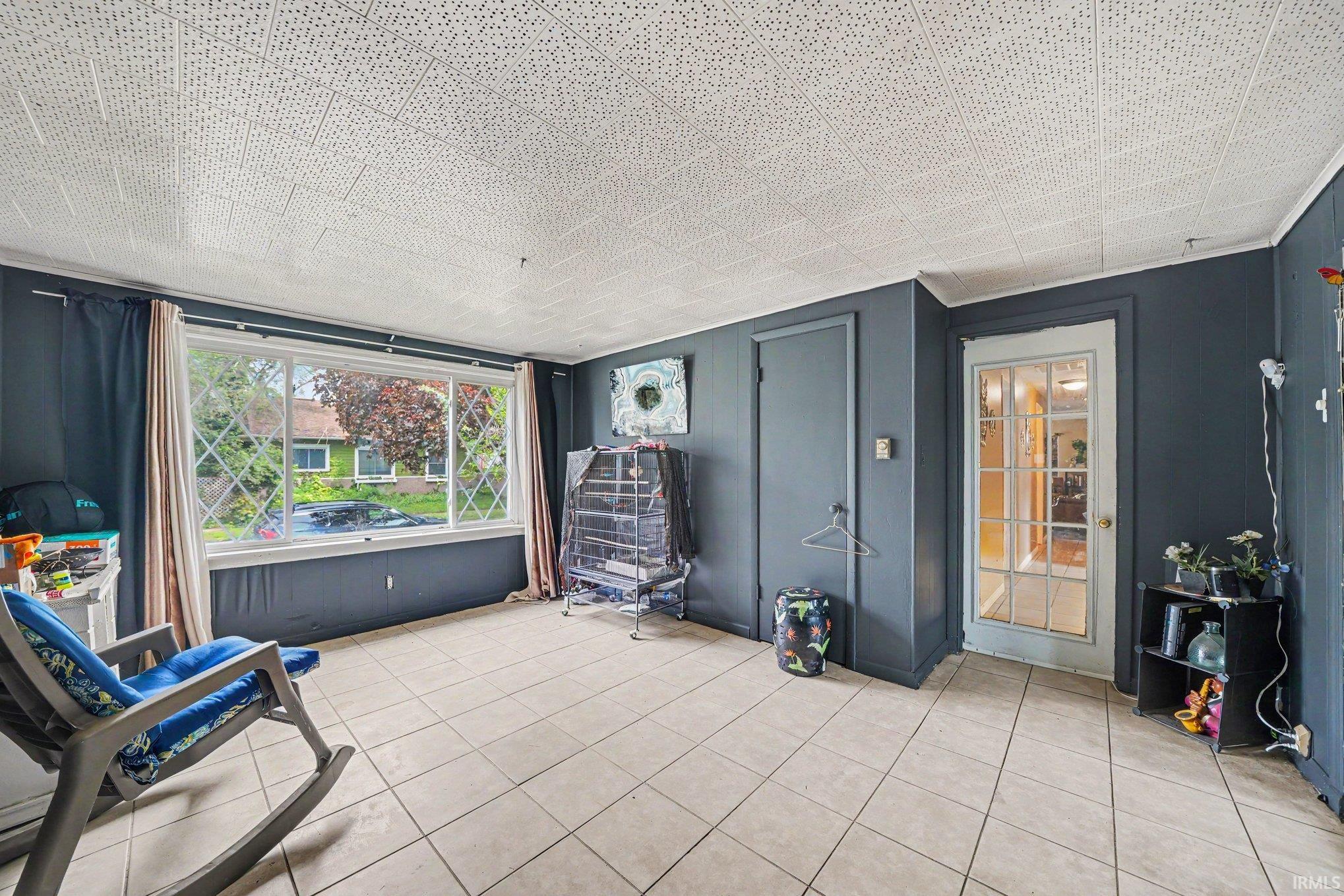 2520 Wall Street South Bend IN 46615