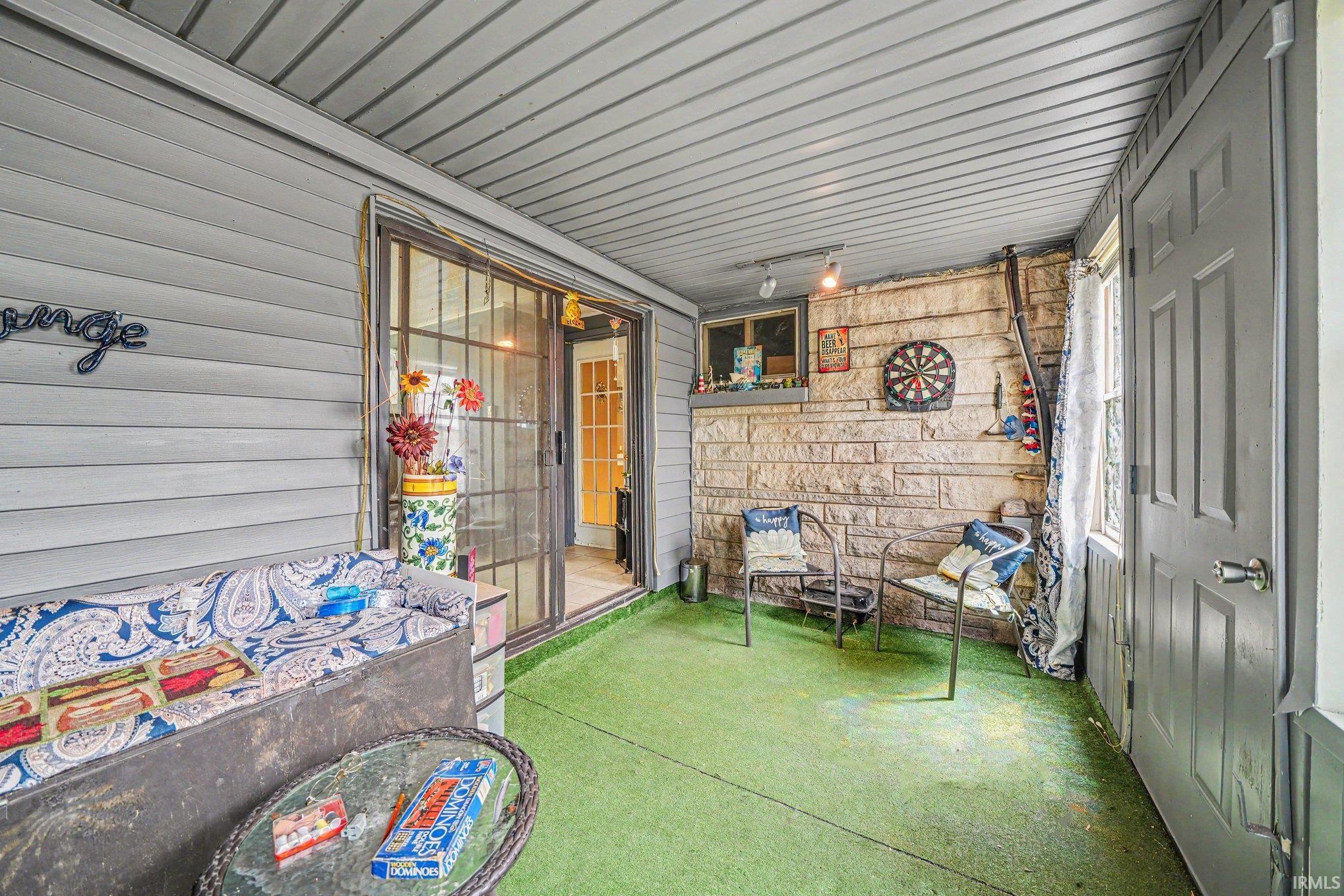 2520 Wall Street South Bend IN 46615