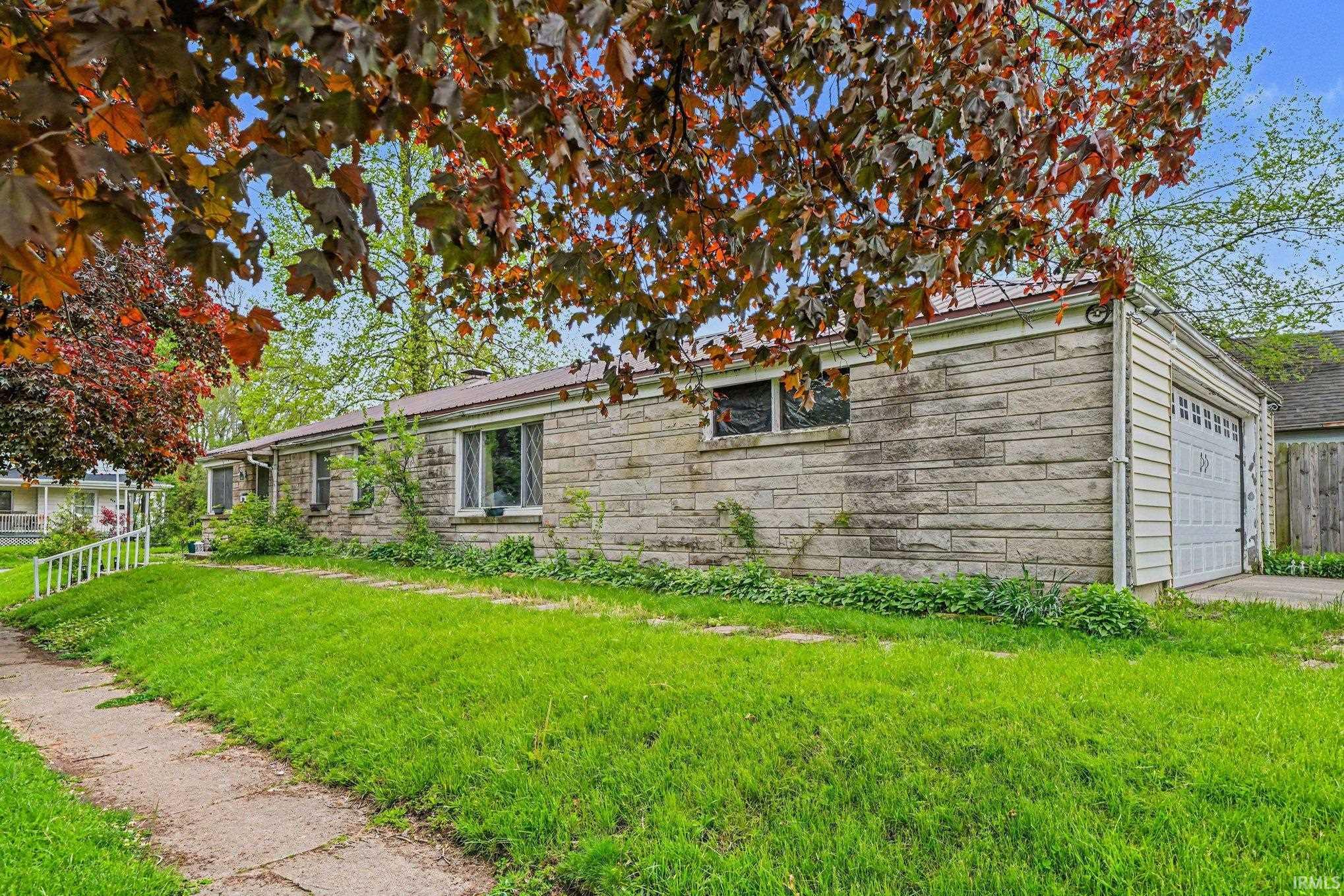 2520 Wall Street South Bend IN 46615