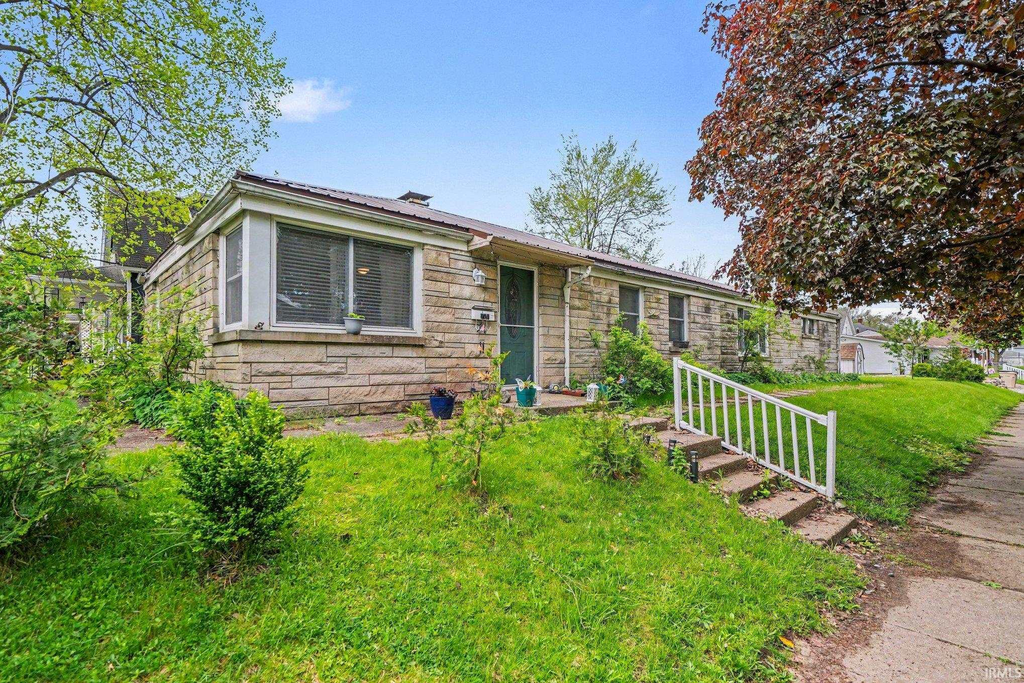 2520 Wall Street South Bend IN 46615