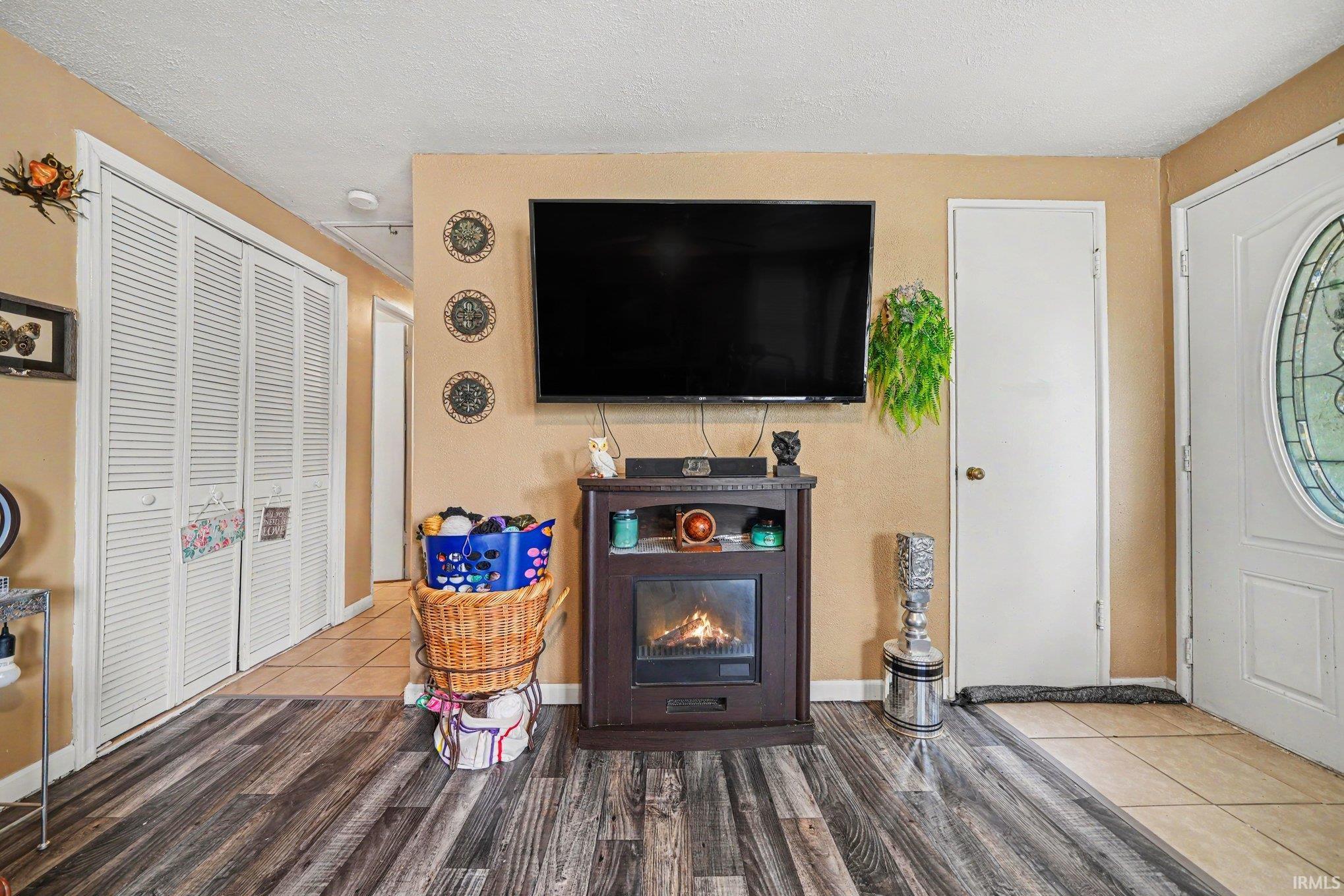 2520 Wall Street South Bend IN 46615