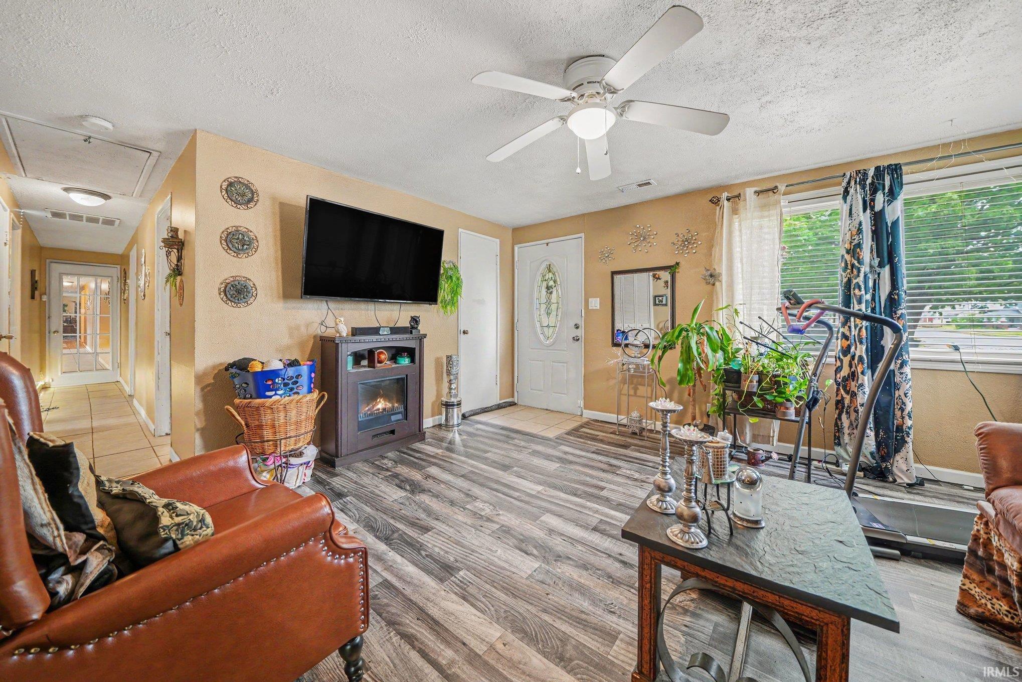 2520 Wall Street South Bend IN 46615