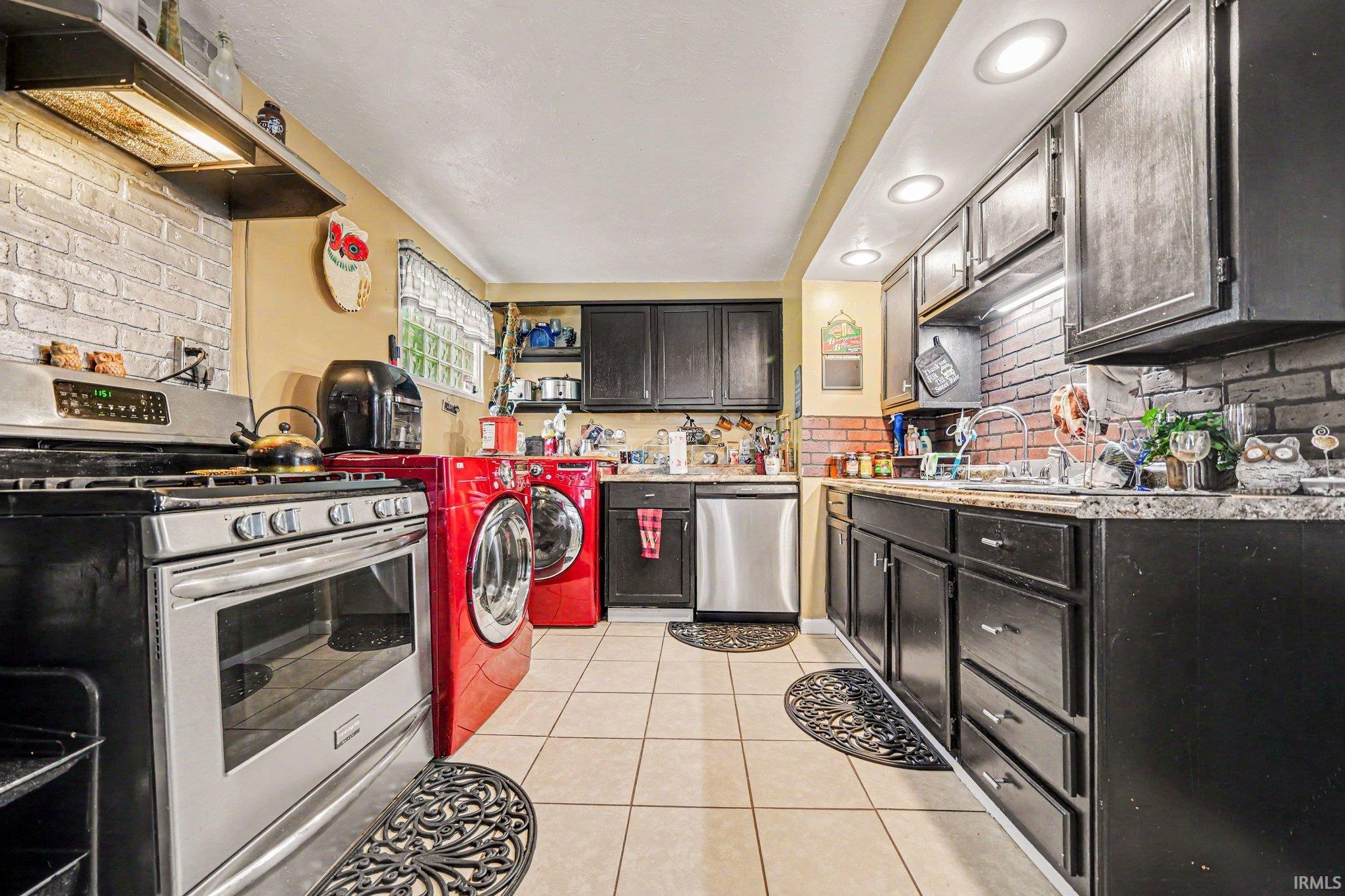2520 Wall Street South Bend IN 46615