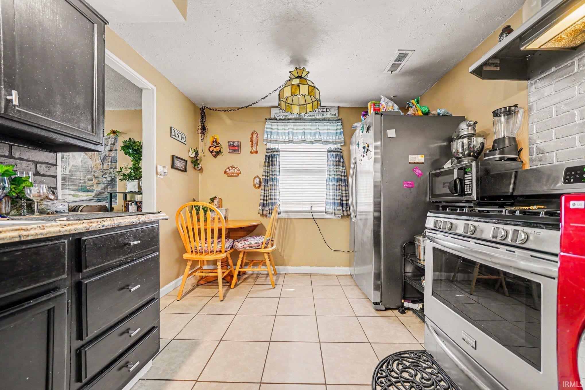 2520 Wall Street South Bend IN 46615
