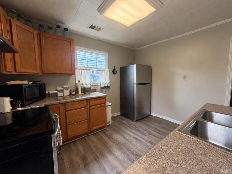 2107 W 8th Street Marion IN 46953