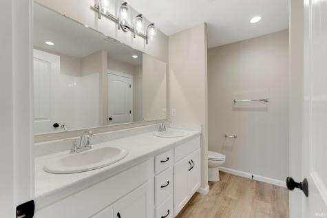 11132 Carob Thorn Trail Roanoke IN 46783
