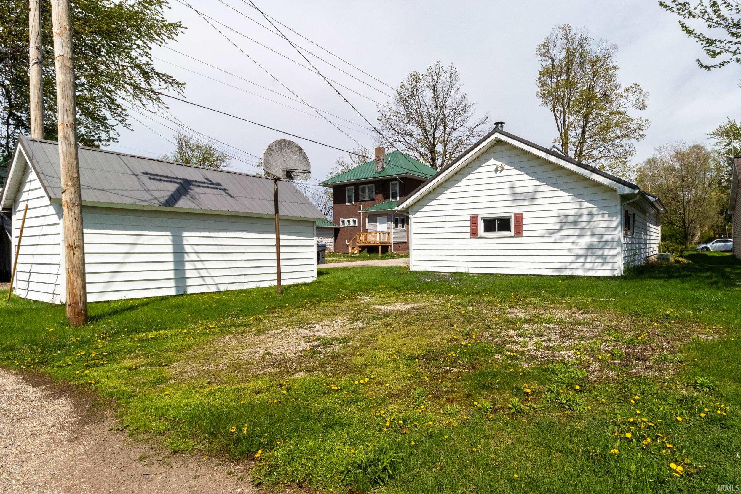 152 Metzler Avenue Nappanee IN 46550