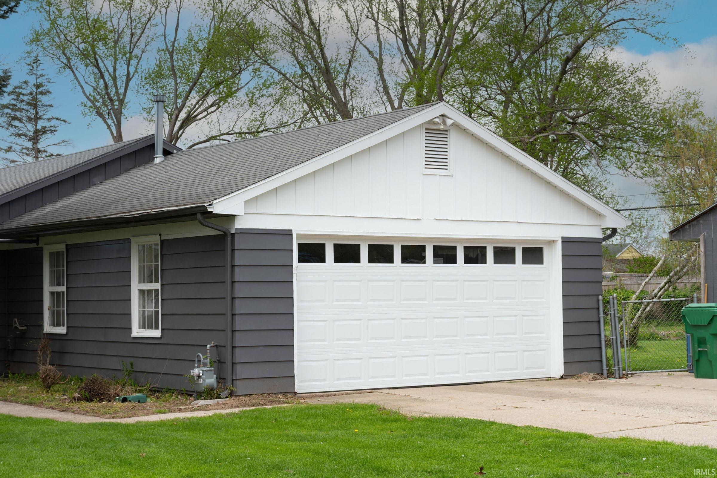 19675 Rolling Acres Drive South Bend IN 46614