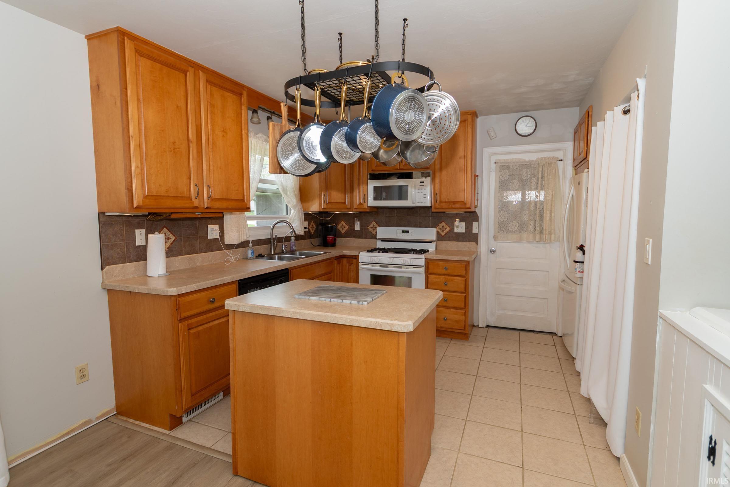 19675 Rolling Acres Drive South Bend IN 46614