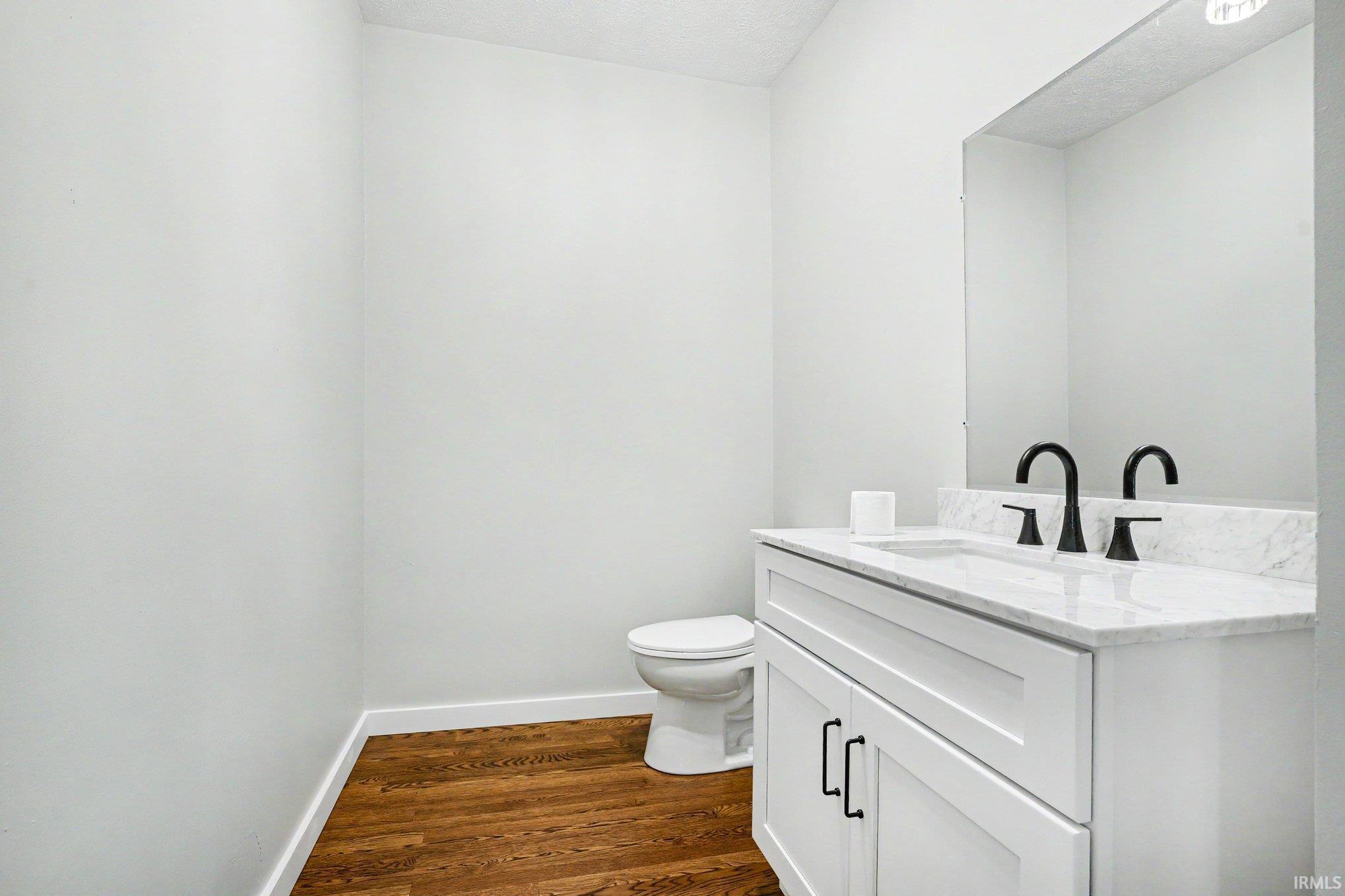 21475 Cheri Lane Bristol IN 46507