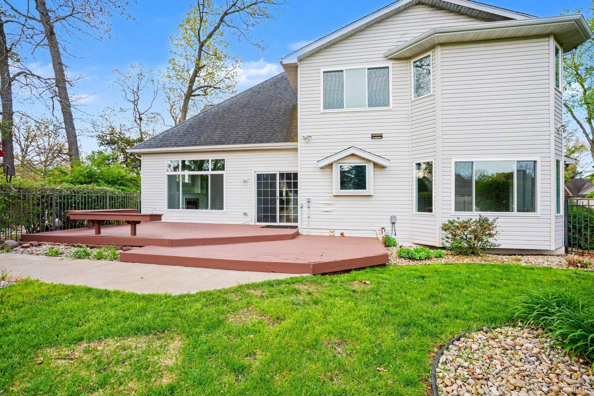 21475 Cheri Lane Bristol IN 46507