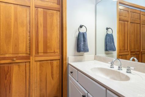 9002 E Agate Avenue Nashville IN 47448