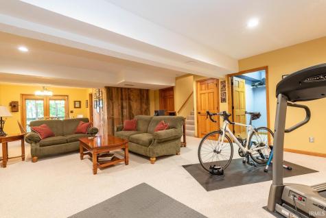 9002 E Agate Avenue Nashville IN 47448