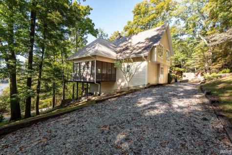 9002 E Agate Avenue Nashville IN 47448